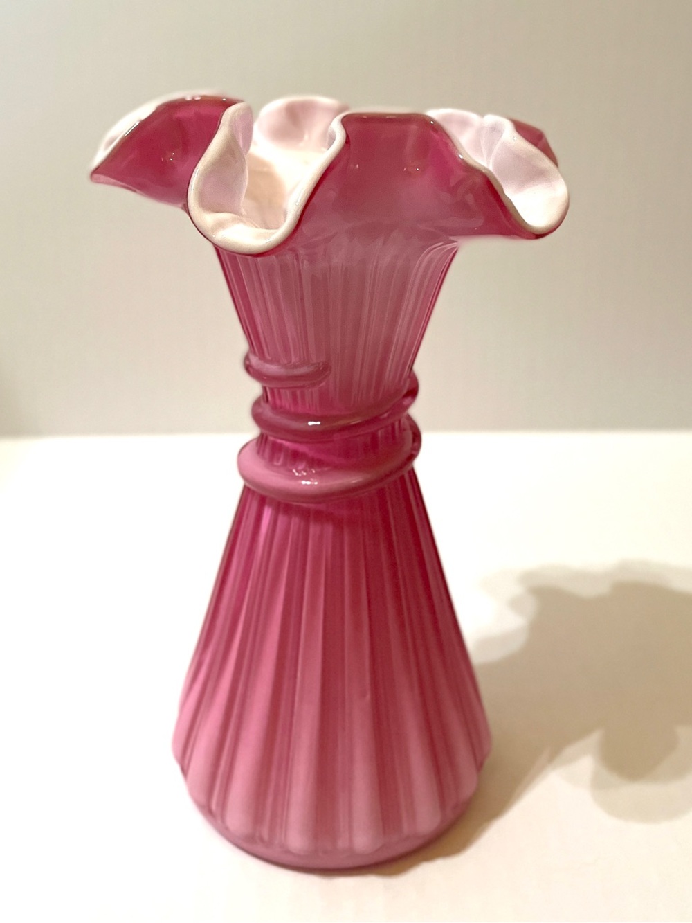 Fenton Wheat Stack Cornshock Vase Wild Rose Ruffled Rim Wheat Stack Ribbed Body - Picture 2 of 15